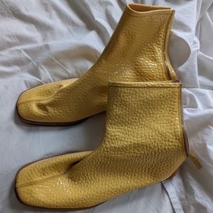Yellow leather flat ankle boots